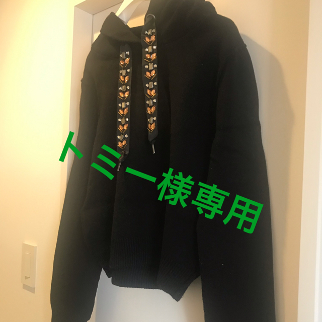 ZARA(ザラ)の【ZARA】ビジューパーカー レディースのトップス(パーカー)の商品写真