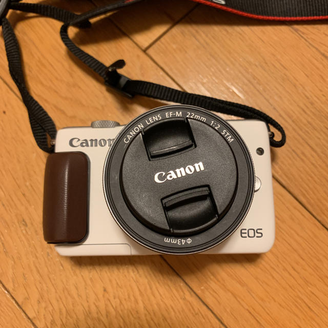 カメラcanon EOS M10[美品]