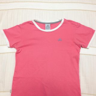 アディダス(adidas)のadidasのピンクTシャツ☆(Tシャツ(半袖/袖なし))