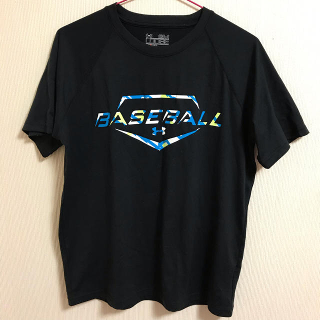 UNDER ARMOUR(アンダーアーマー)のUNDER ARMOUR Tシャツ スポーツ/アウトドアのトレーニング/エクササイズ(トレーニング用品)の商品写真