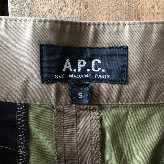 A.P.C(アーペーセー)のショートパンツ Ｓ アーペーセー レディースのパンツ(ショートパンツ)の商品写真