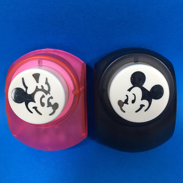 Disney(ディズニー)のディズニー ミッキー ミニー 穴あけパンチ セット ハンドメイドの素材/材料(その他)の商品写真