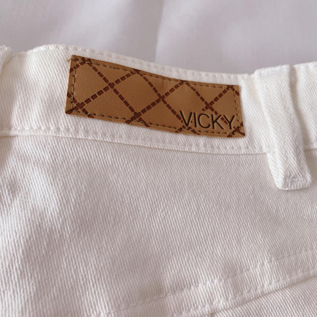 VICKY(ビッキー)のVICKY  デニムスカート レディースのスカート(ひざ丈スカート)の商品写真