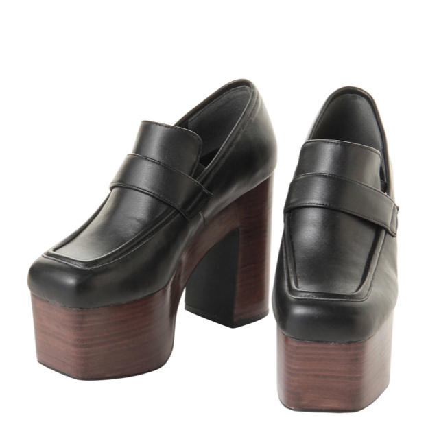 EMODA(エモダ)のボリュームウッドローファー レディースの靴/シューズ(ハイヒール/パンプス)の商品写真