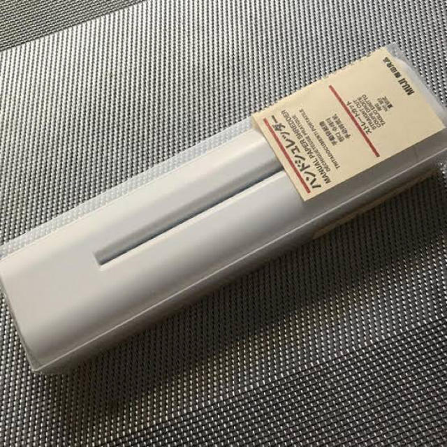 MUJI (無印良品)(ムジルシリョウヒン)のハンドシュレッダー 無印良品 インテリア/住まい/日用品のオフィス用品(オフィス用品一般)の商品写真