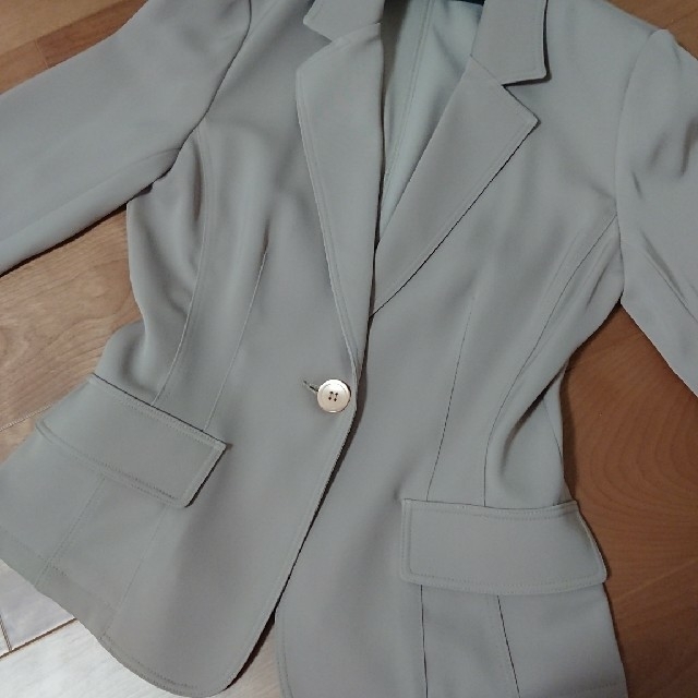 スーツ ベージュ レディースのフォーマル/ドレス(スーツ)の商品写真