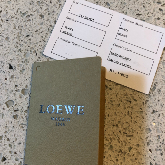 LOEWE(ロエベ)のLOEWE ロエベ シルバー ネックレス パドロックネックレス  レディースのアクセサリー(ネックレス)の商品写真