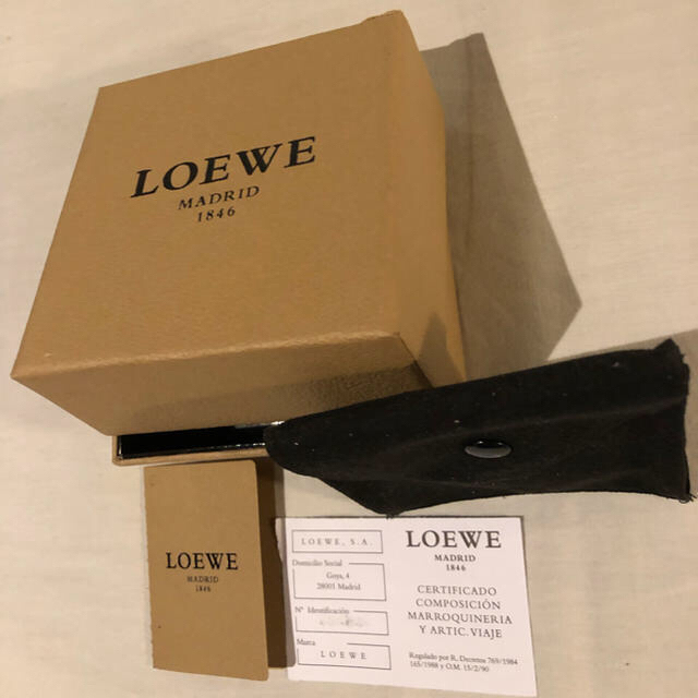 LOEWE(ロエベ)のLOEWE ロエベ シルバー ネックレス パドロックネックレス  レディースのアクセサリー(ネックレス)の商品写真