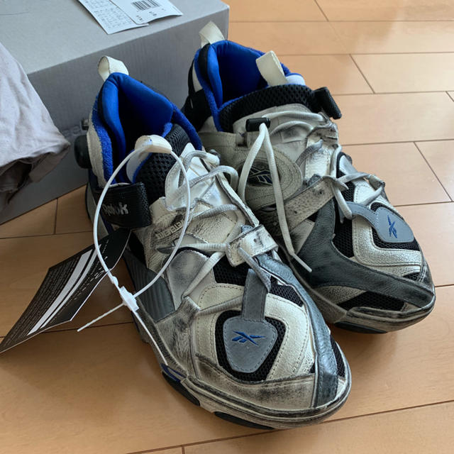 OFF-WHITE(オフホワイト)のvetements  Reebok スニーカー supreme バレンシアガ メンズの靴/シューズ(スニーカー)の商品写真