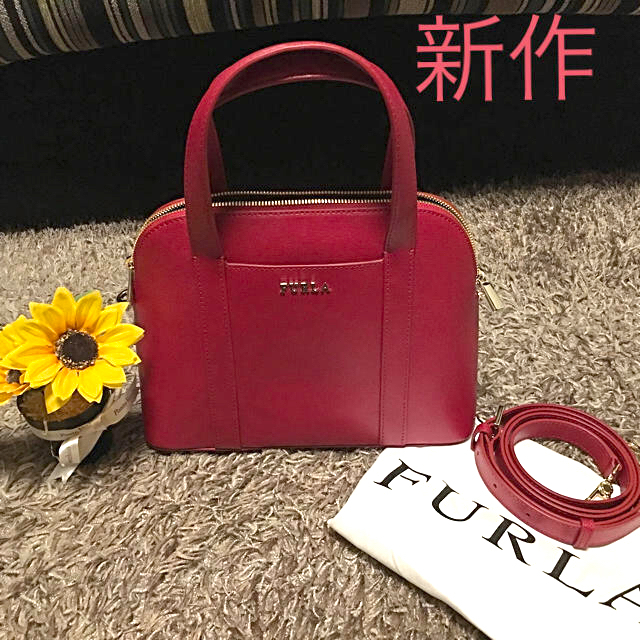 Furla(フルラ)の【新品】フルラ  サンディ Sサイズ 2WAYショルダー&ハンドバッグ(赤) レディースのバッグ(ショルダーバッグ)の商品写真