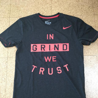 ナイキ(NIKE)のNIKE Tシャツ サイズ S(Tシャツ/カットソー(半袖/袖なし))