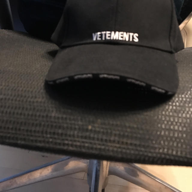 vetements ヴェトモン パーカー　正規品本物！