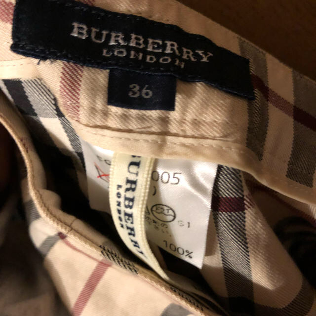 BURBERRY(バーバリー)のJupiter さん 専用 Burberry レディースのパンツ(カジュアルパンツ)の商品写真