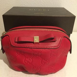 グッチ(Gucci)のまめ太郎様専用 GUCCI レザーポーチ レッド 未使用(ポーチ)