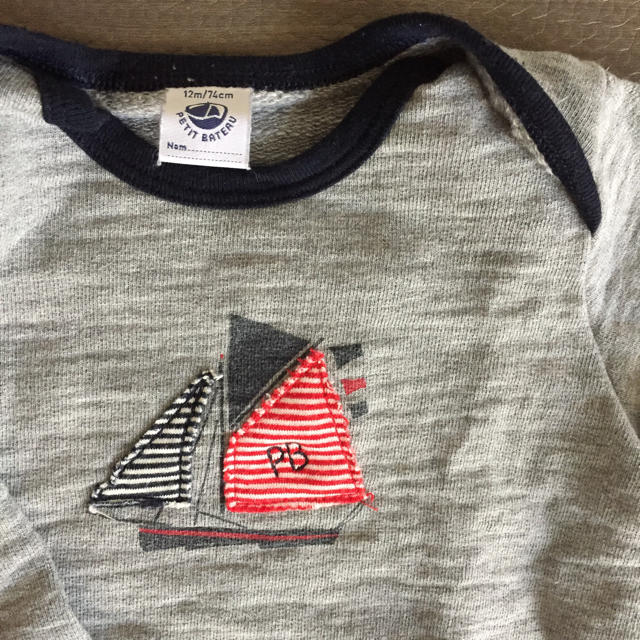 PETIT BATEAU(プチバトー)の美品 プチバトー トレーナー 12m 74センチ キッズ/ベビー/マタニティのベビー服(~85cm)(トレーナー)の商品写真