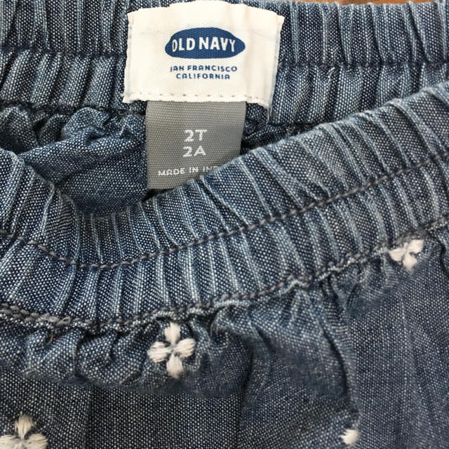 Old Navy(オールドネイビー)のフラワー 刺繍スカート キッズ/ベビー/マタニティのキッズ服女の子用(90cm~)(スカート)の商品写真