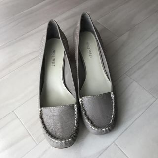 ナインウエスト(NINE WEST)のnine west パンプス グレージュ 7M 24cm(ハイヒール/パンプス)