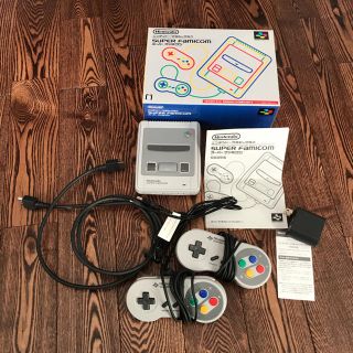 スーパーファミコン(スーパーファミコン)のニンテンドークラッシック ミニスーパーファミコン アダプタ付(家庭用ゲーム機本体)