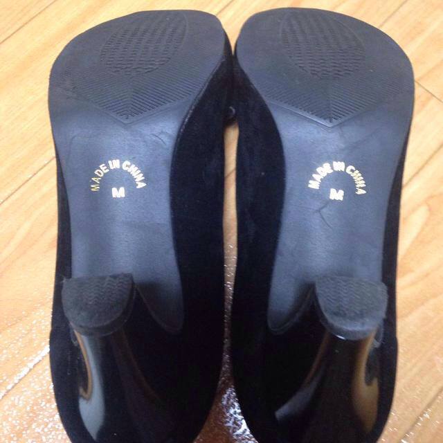 amour様専用☆ラメリボンの黒パンプス レディースの靴/シューズ(ハイヒール/パンプス)の商品写真