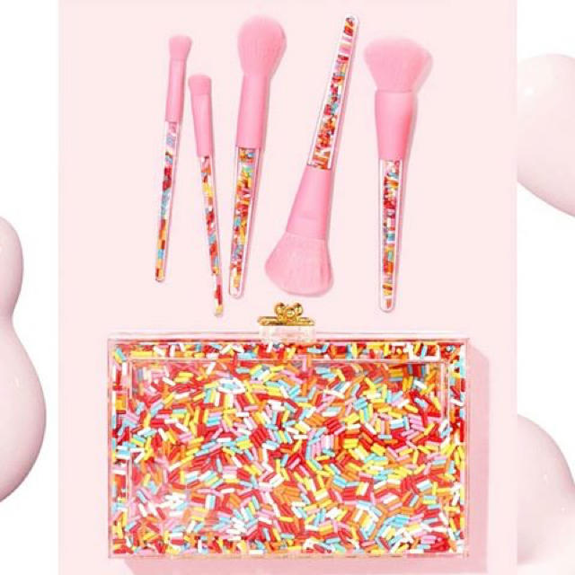 Sephora(セフォラ)のアイスクリームミュージアム×セフォラ メイクアップブラシ 新品未開封 コスメ/美容のキット/セット(コフレ/メイクアップセット)の商品写真