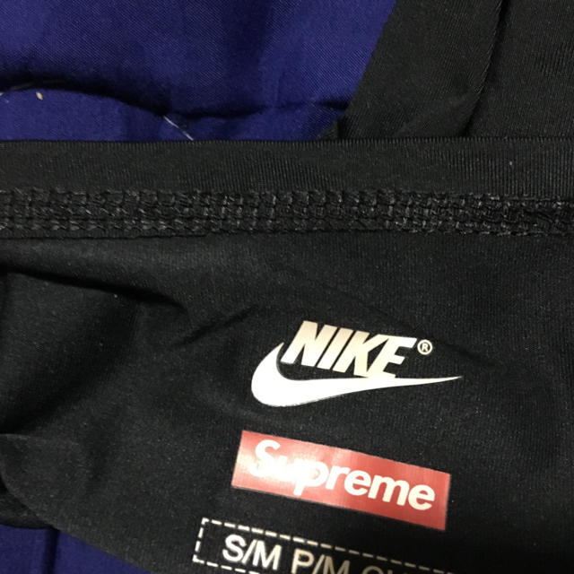 supreme スリーブ see pouchセット 明日以降は価格戻します