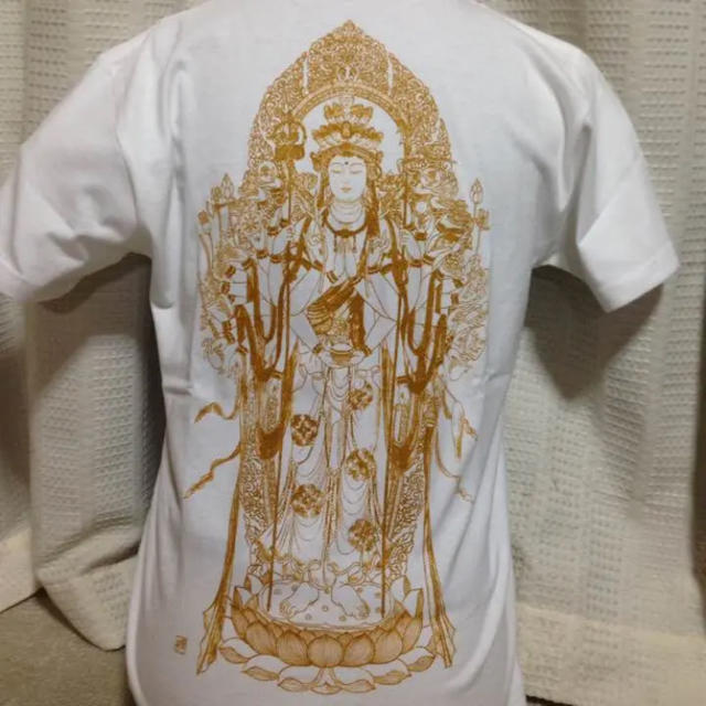 	100％綿製　千手観音・仏画Ｔシャツ*白　XXLサイズ メンズのトップス(Tシャツ/カットソー(半袖/袖なし))の商品写真