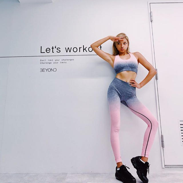 ローラ愛用☆GymShark☆ジムシャーク☆スポーツウェア☆S〜Mサイズ☆新品 | フリマアプリ ラクマ