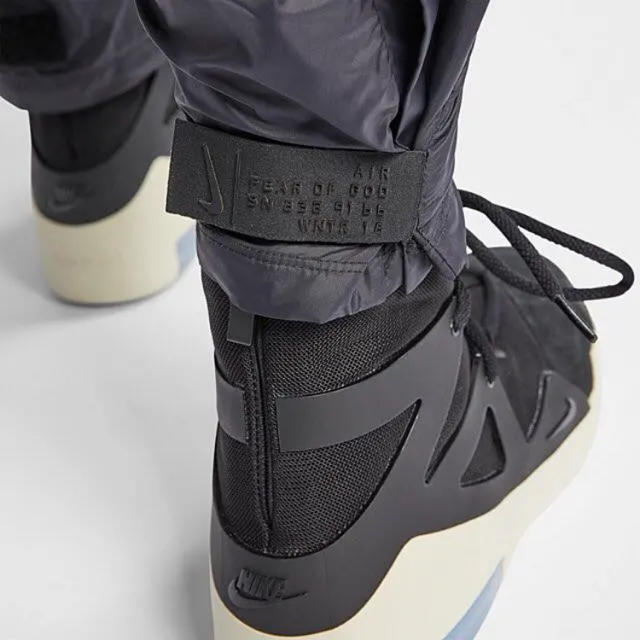 ナイキ x フィア オブ ゴッド メンズパンツ Sサイズ 新品未使用 NIKE ナイキ x フィア オブ ゴッド メンズパンツ Sサイズ 新品未使用 NIKE