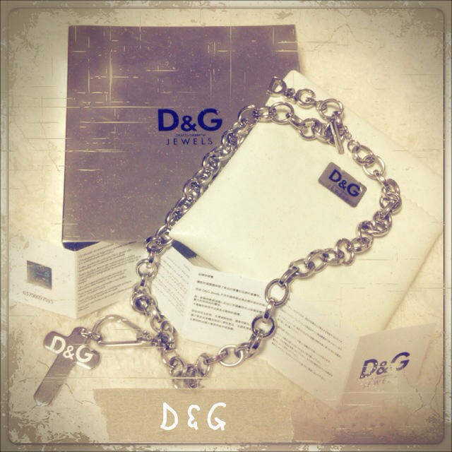 DOLCE&GABBANA(ドルチェアンドガッバーナ)のD&G クロスチェーンネックレス୨୧♡ॢ レディースのアクセサリー(ネックレス)の商品写真