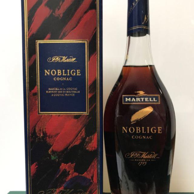 キリン(キリン)の《値下げします》MARTELL NOBLIGE　700ml 40度  食品/飲料/酒の酒(ブランデー)の商品写真