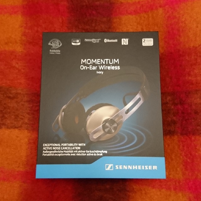 SENNHEISER(ゼンハイザー)のSENNHEISER MOMENTUM On-Ear wireless スマホ/家電/カメラのオーディオ機器(ヘッドフォン/イヤフォン)の商品写真