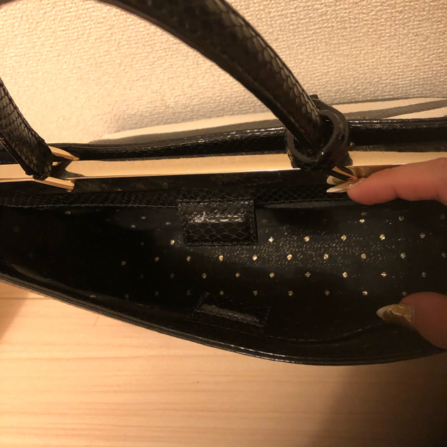 kate spade new york(ケイトスペードニューヨーク)のケイトスペード パイソン型押し ボーダー バッグ レディースのバッグ(ハンドバッグ)の商品写真