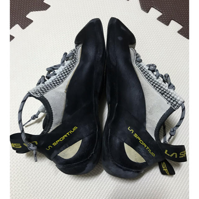 LA SPORTIVA(スポルティバ)の【値下げ】スポルティバ ミウラ ウーマン EU36 おまけ付き スポーツ/アウトドアのアウトドア(登山用品)の商品写真