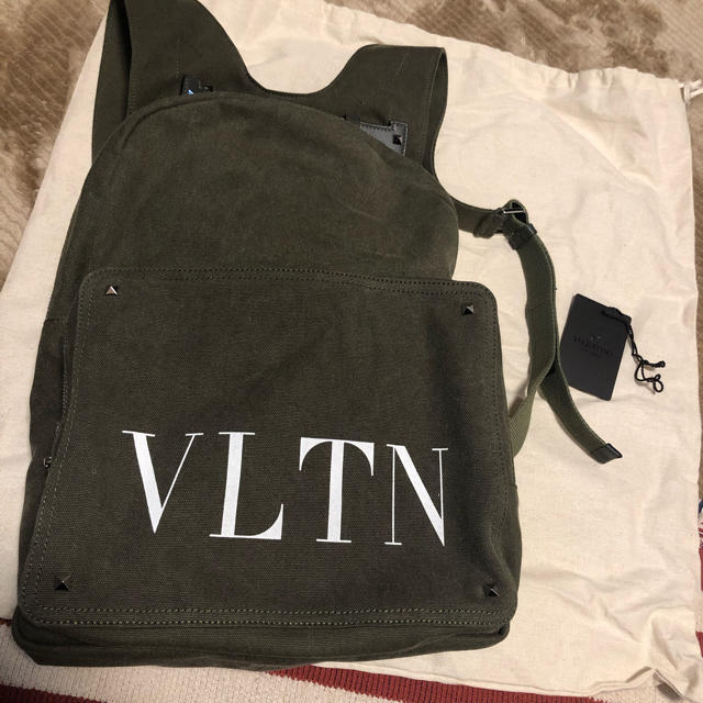 ヴァレンティノ バックパック VLTN 新品未使用 男女兼用 海外正規品