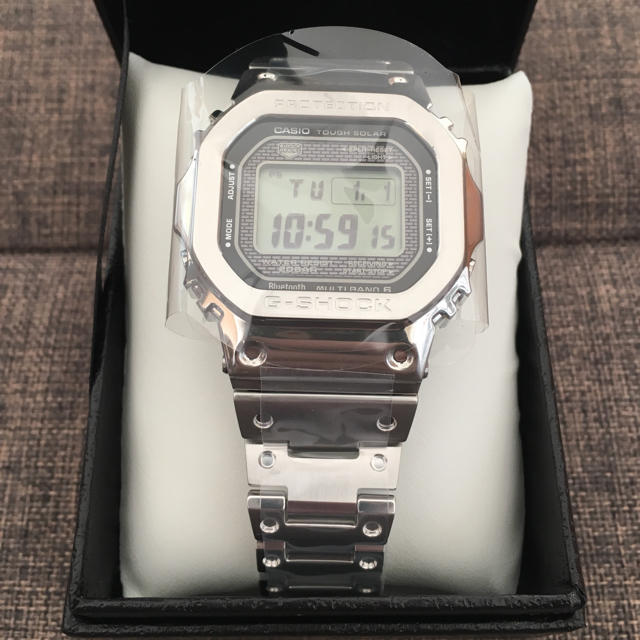 送料無料CASIO 35周年 GMW-B5000D-1JF 新品 未使用 完品