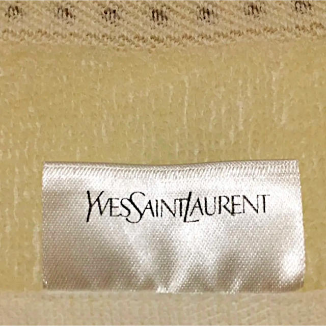 Yves Saint Laurent Beaute(イヴサンローランボーテ)のイブサンローラン ハンドタオル？ レディースのファッション小物(ハンカチ)の商品写真