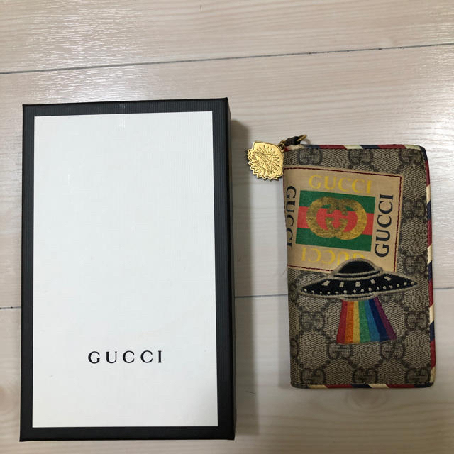 Gucci - GUCCI クーリエ 手帳型iPhone8ケースの通販 by yoshi's shop｜グッチならラクマ