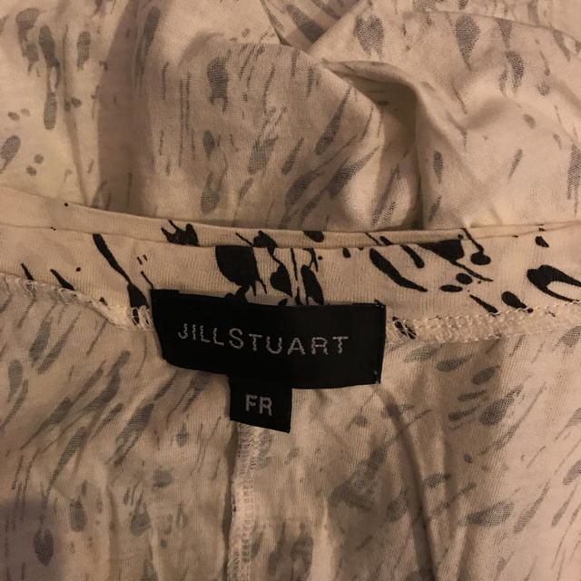 JILLSTUART(ジルスチュアート)のロゴTシャツ カットソー オフショルダー オフショル レディースのトップス(Tシャツ(半袖/袖なし))の商品写真