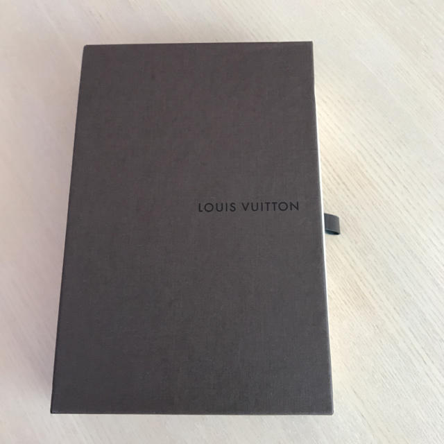 LOUIS VUITTON(ルイヴィトン)のルイヴィトン 空箱 レディースのバッグ(ショップ袋)の商品写真