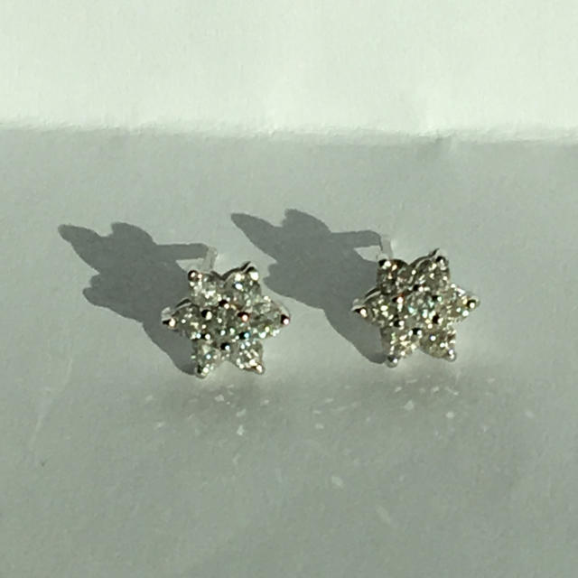 k18 0.5ct   ダイヤモンド ピアス  雪の華