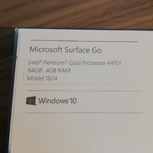 Microsoft(マイクロソフト)の【新品未開封】Surface Go 64GB ＋ タイプカバー スマホ/家電/カメラのPC/タブレット(タブレット)の商品写真