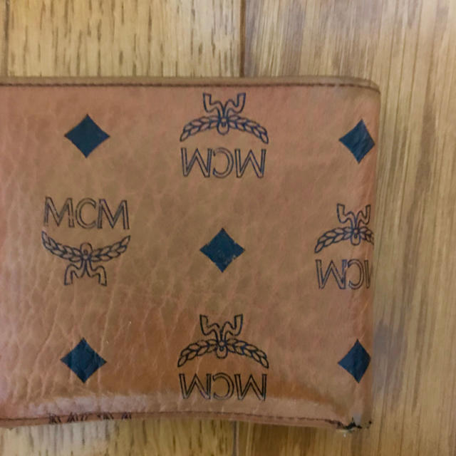 MCM(エムシーエム)のMCM 折りたたみ財布 メンズのファッション小物(折り財布)の商品写真