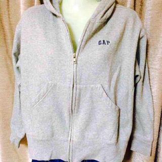 ギャップ(GAP)のGAP グレイ パーカー(パーカー)