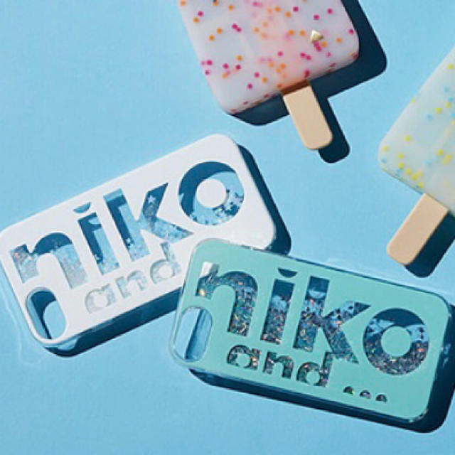 niko and...(ニコアンド)のグリッダーiPhoneケース スマホ/家電/カメラのスマホアクセサリー(iPhoneケース)の商品写真