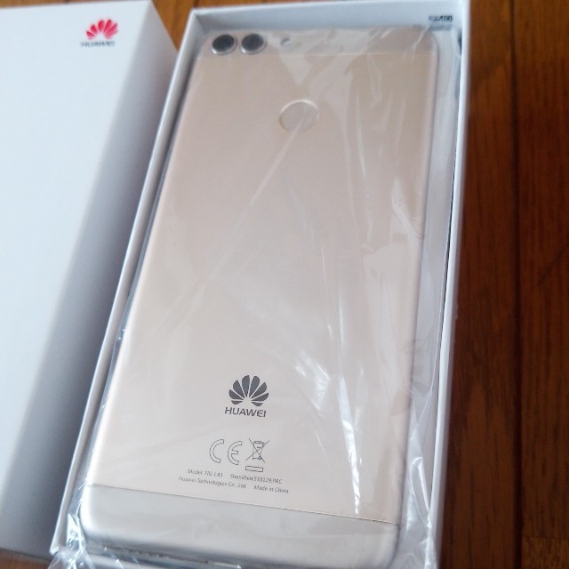 ANDROID(アンドロイド)の【新品未使用】HUAWEI nova lite 2　Gold スマホ/家電/カメラのスマートフォン/携帯電話(スマートフォン本体)の商品写真