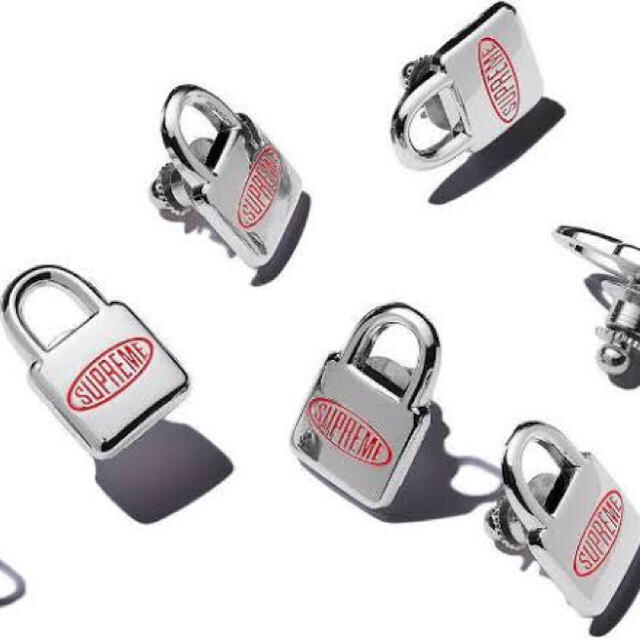 Supreme(シュプリーム)のSupreme Lock Pin シュプリーム ロックピン バッチ メンズのファッション小物(その他)の商品写真