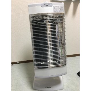 ダイキン(DAIKIN)のミントさん専用 ダイキン セラムヒート ERFT11US-W DAIKIN(電気ヒーター)