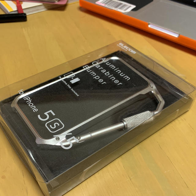 ELECOM(エレコム)のiphone5s用 カラビナバンパー スマホ/家電/カメラのスマホアクセサリー(iPhoneケース)の商品写真