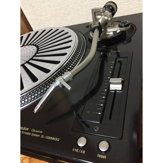 Panasonic(パナソニック)のTechnics SL-1200MK5G ターンテーブル 楽器のDJ機器(ターンテーブル)の商品写真