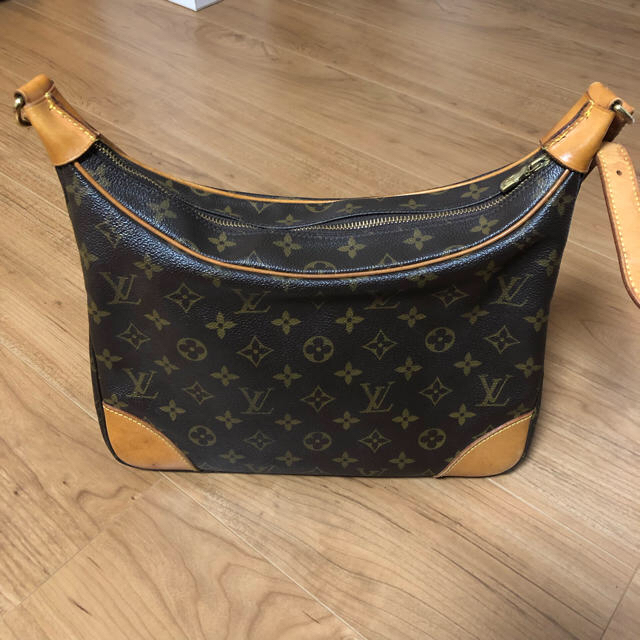 LOUIS VUITTON - ヴィトン ショルダーバッグ ブローニュ